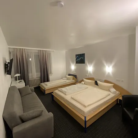 Luise - An Der Philharmonie 3*