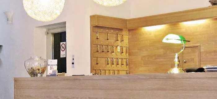 路易丝市 - 安德尔爱乐厅酒店 3* 埃森