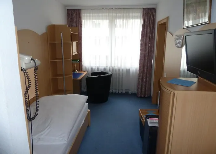 Luise - An Der Philharmonie 3*