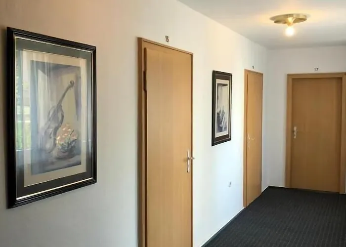 Luise - An Der Philharmonie Essen